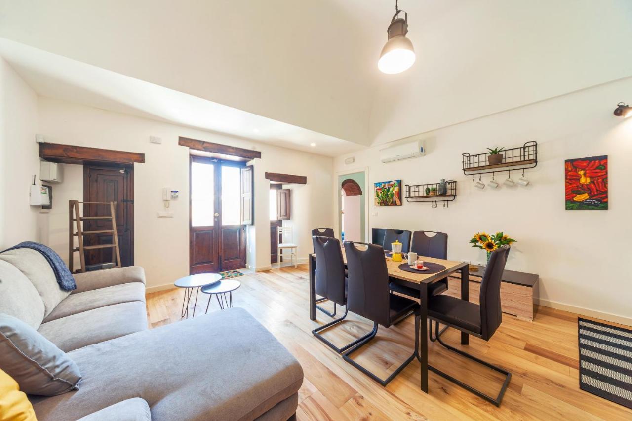 Vakalu-Piazza Duomo Charming Apartment Siraküza Dış mekan fotoğraf